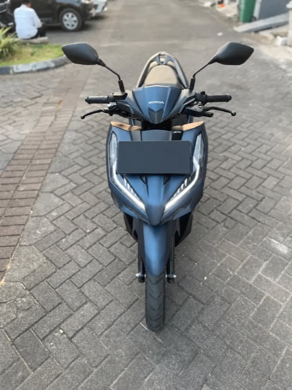 Blue 2022 Honda Vario viewed from the front